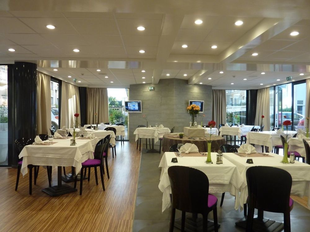 Kyriad Montbeliard Sochaux Restaurante foto